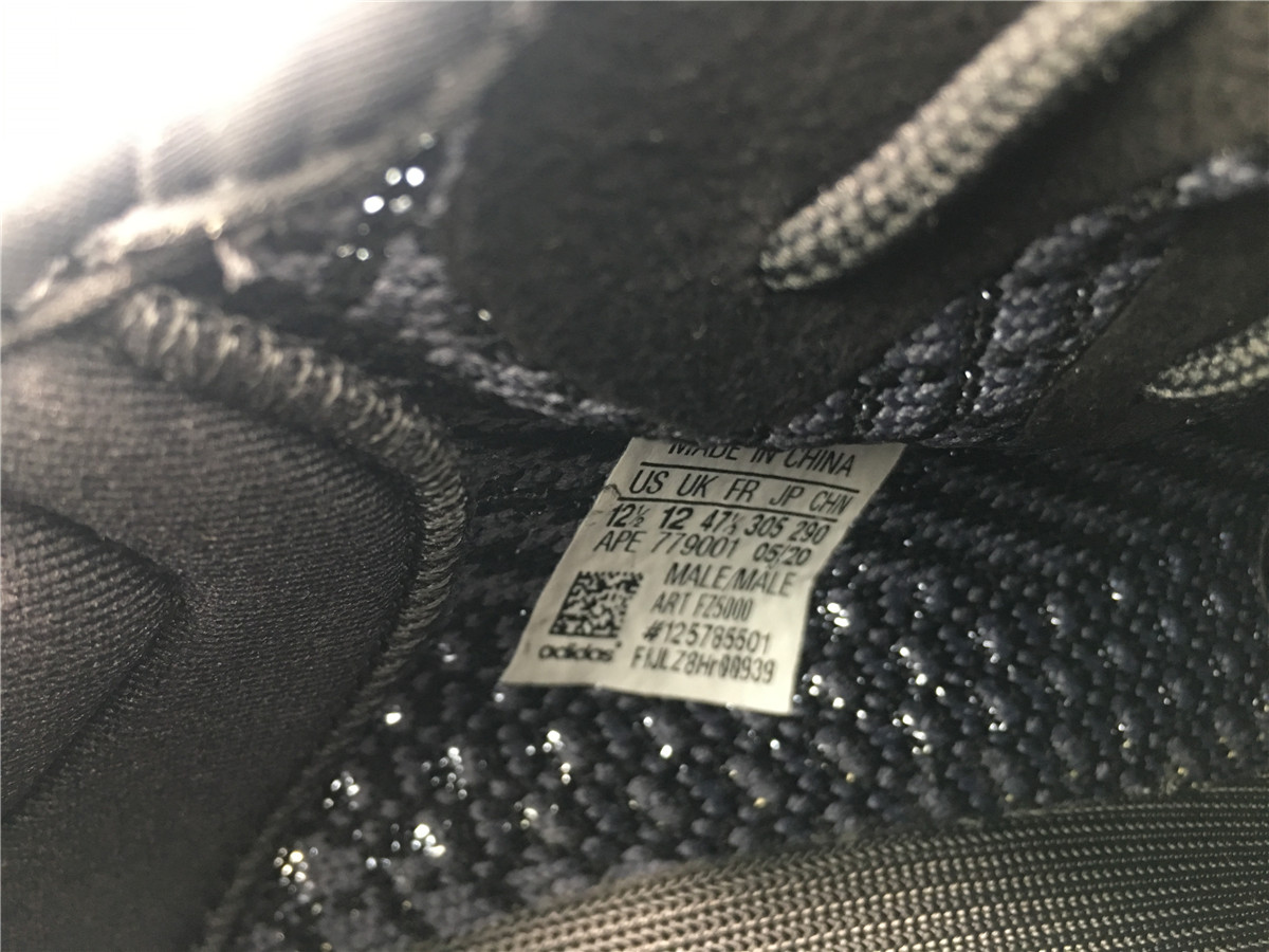 Yeezy Boost 350 V2 Carbon FZ5000